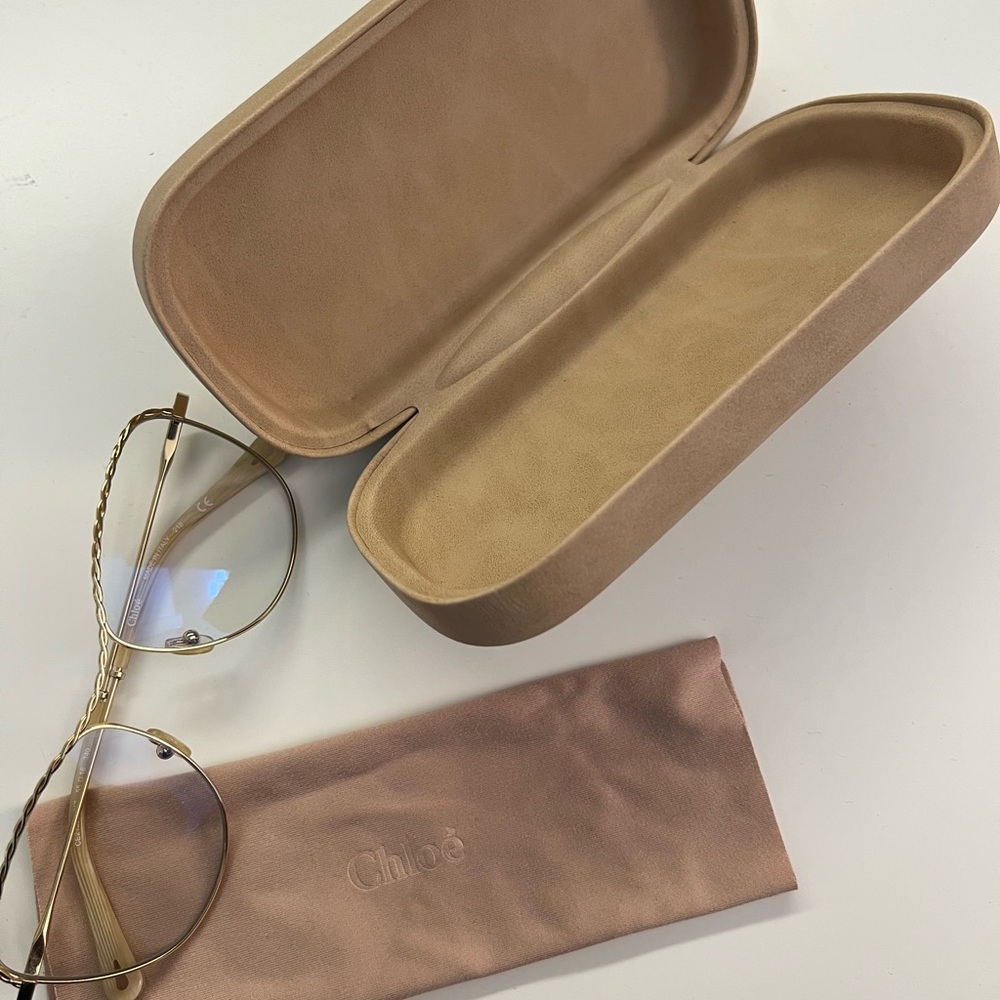 Chloe Gold Frame Glasses with Tan Case